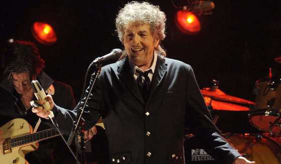 Bob Dylan vendeu os direitos de suas composições, mas não as que surgirem no futuro